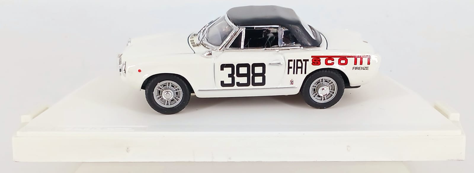 Fiat 124 Spyder 1400 Scotti fiat 1968  1/43