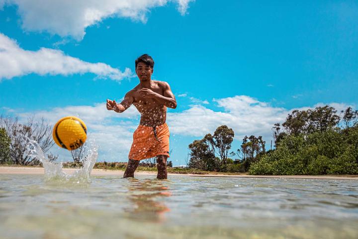 Waboba Zag ball bounces on water
