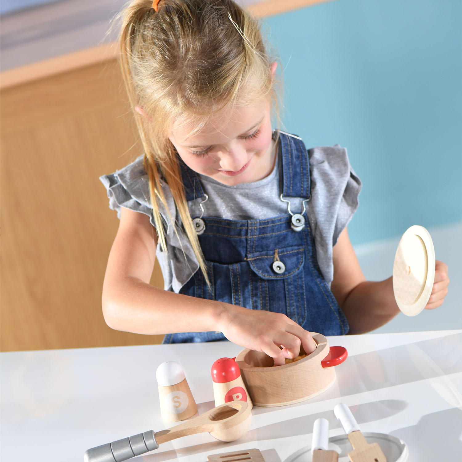 Kit cucina e servizio piatti legno
