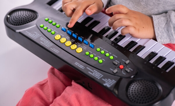 pianola con microfono