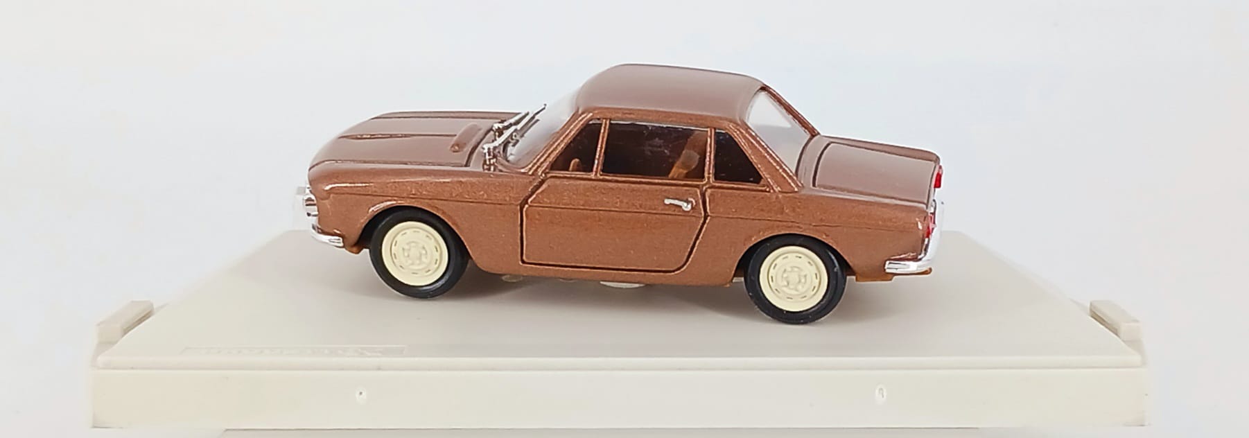 Lancia fulvia coupe colore originale 1:43