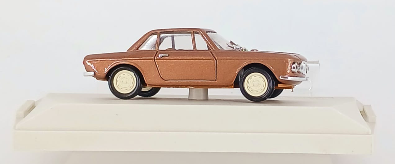 Lancia fulvia coupe colore originale 1:43