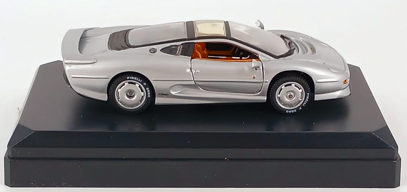 Jaguar XJ 220 (1992) 1/43