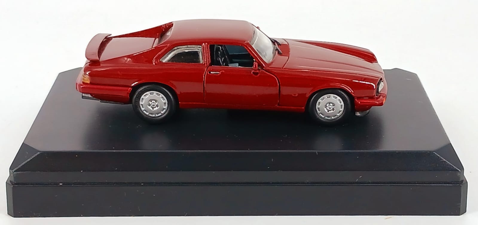 Jaguar XJ 220 rossa 1992 1/43