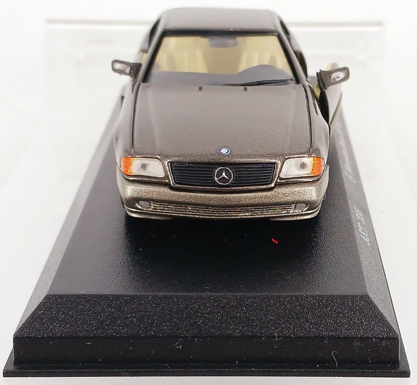 Mercedes-Benz 320 SL Coupe 1/43