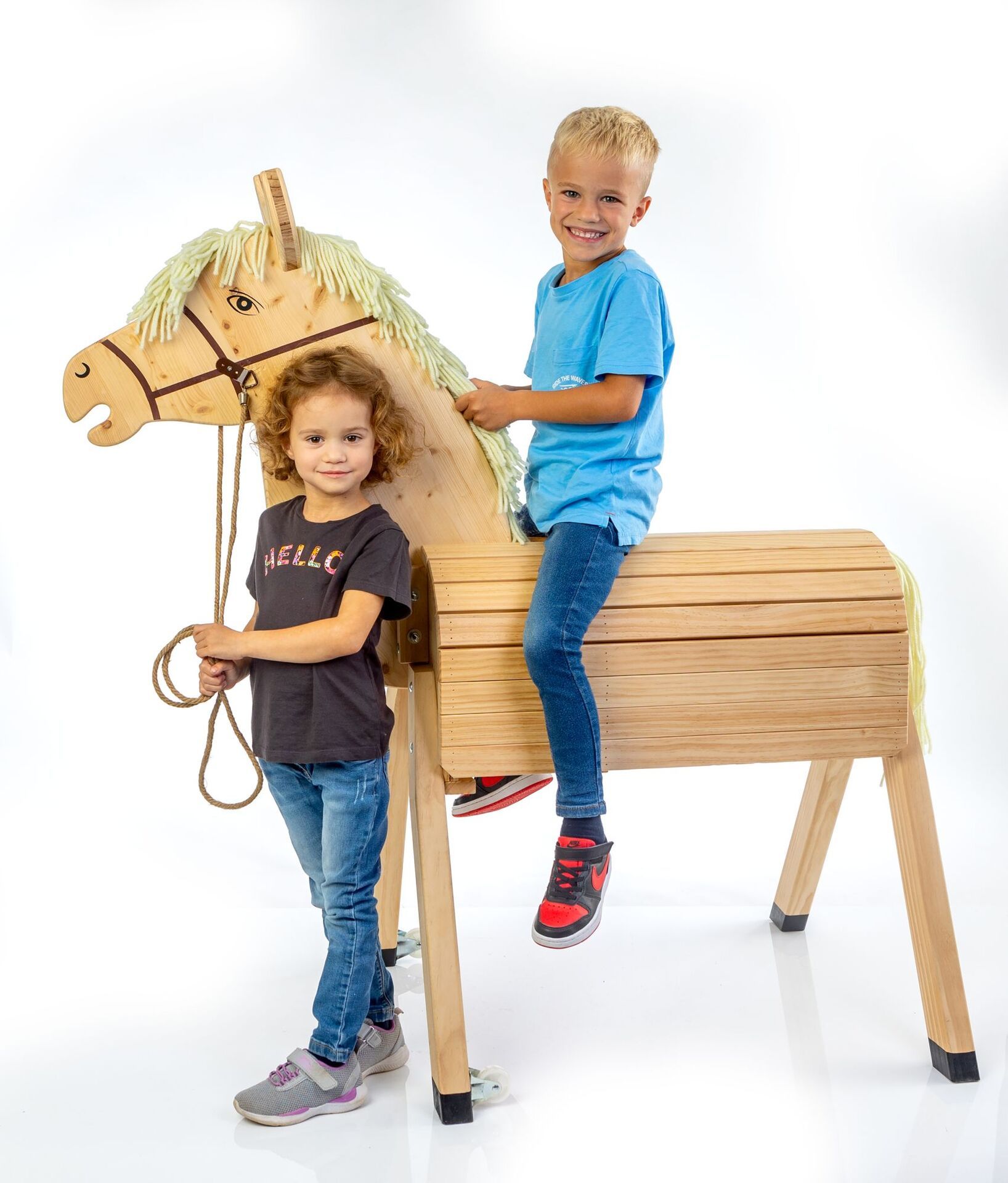 Cavallo in legno Monty 117cm