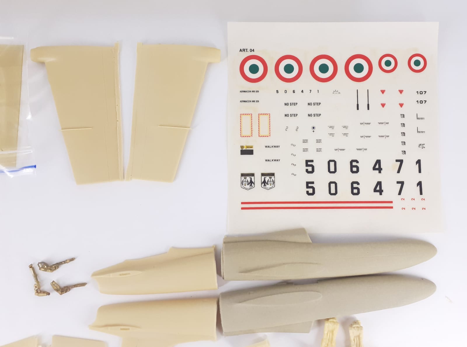 Aermacchi MB 326 K con turbogetto R.R.Viper 1/48