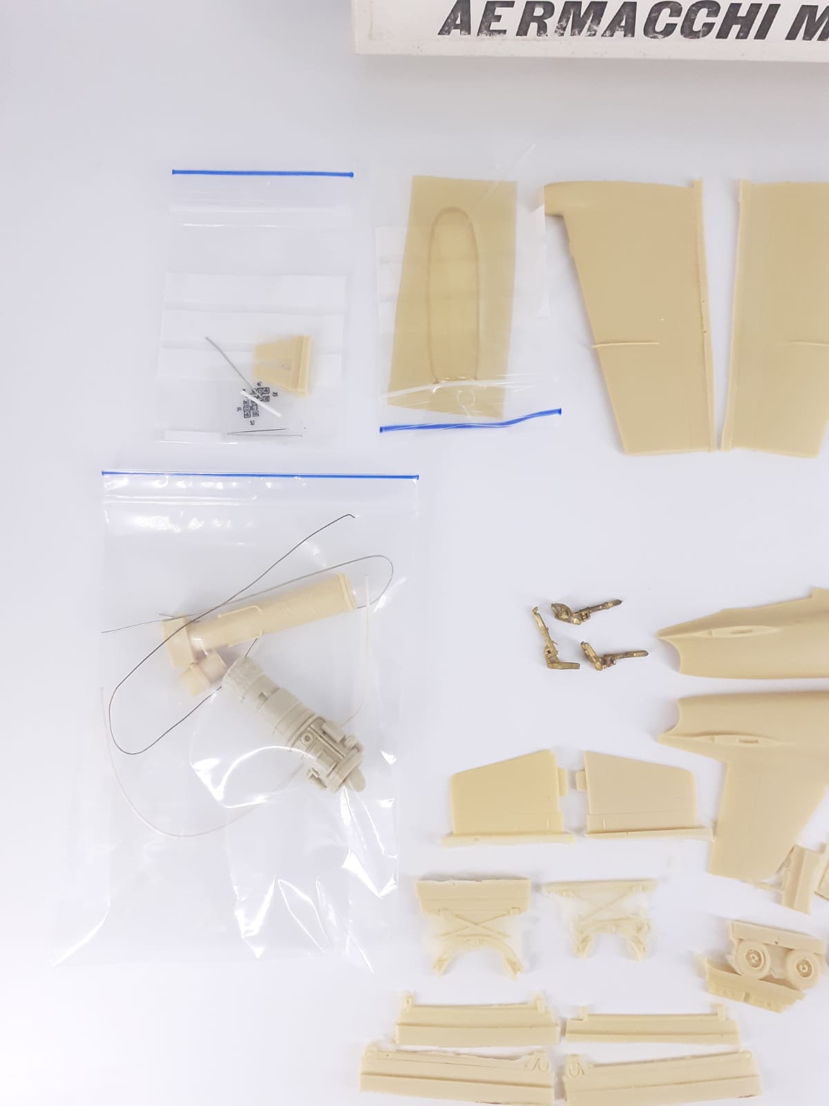 Aermacchi MB 326 K con turbogetto R.R.Viper 1/48