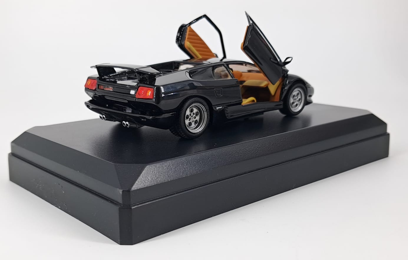 Lamborghini Black Diablo Details Cars Collection 1:43