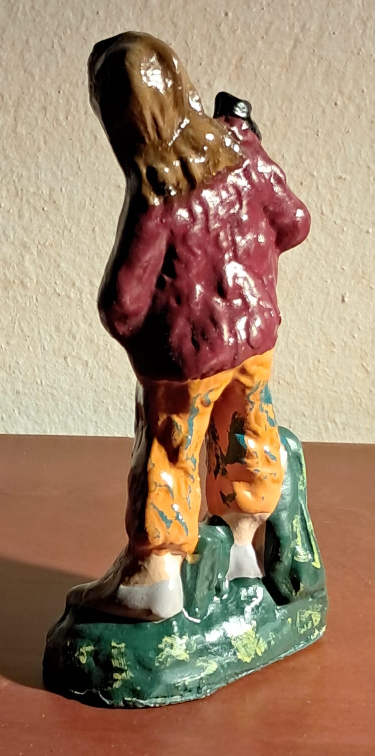 Suonatore cornamusa statuina in gesso 10cm