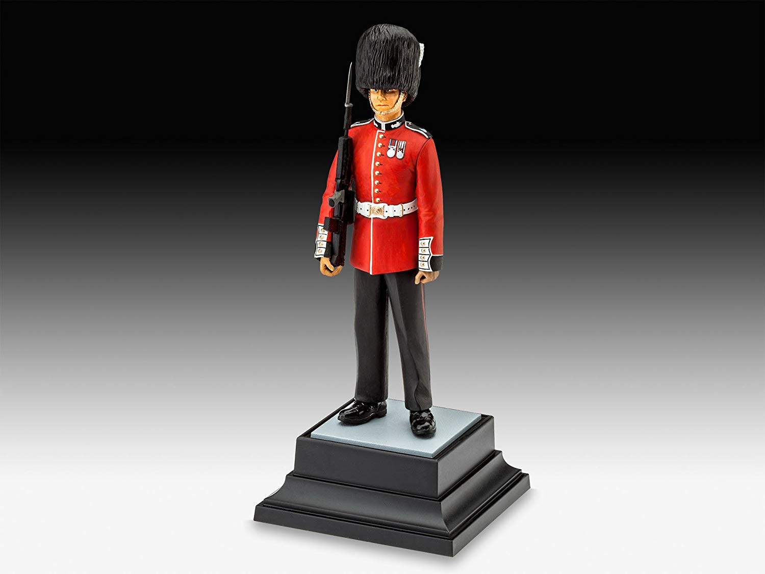 Queen's Guard 1/16