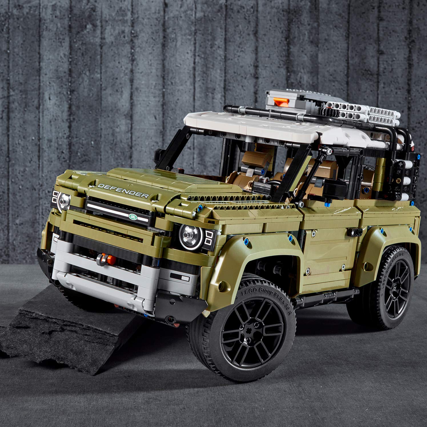 Technic Land Rover Defender