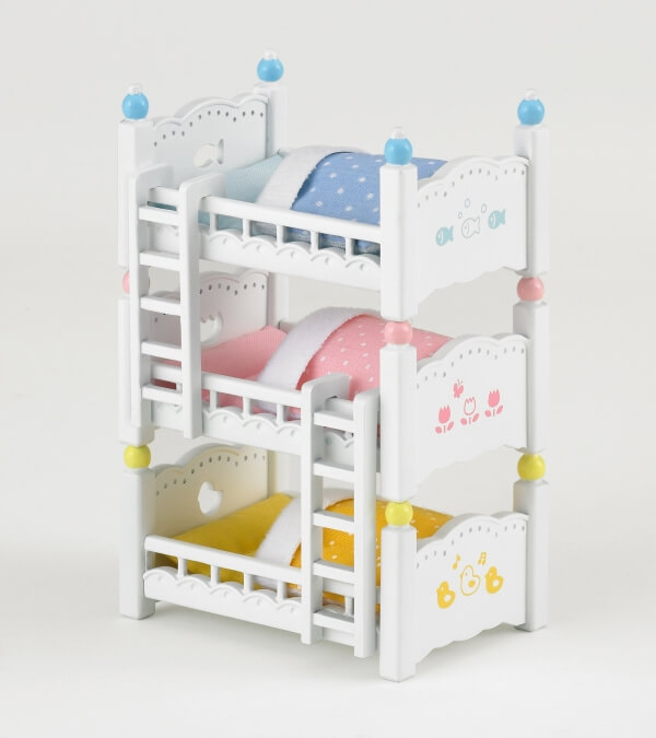 Letto a soppalco per bambini a tre piani