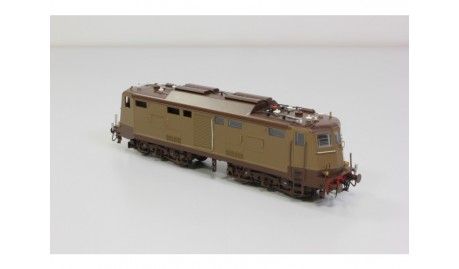 Locomotiva Elettrica E.424.103 - FS Livrea Castano-isabella con porta frontale e separatore D'Arbela