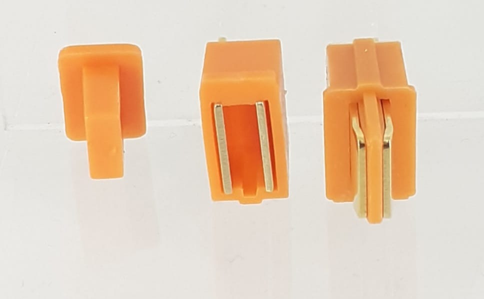 spina maschio femmina dorata per batterie