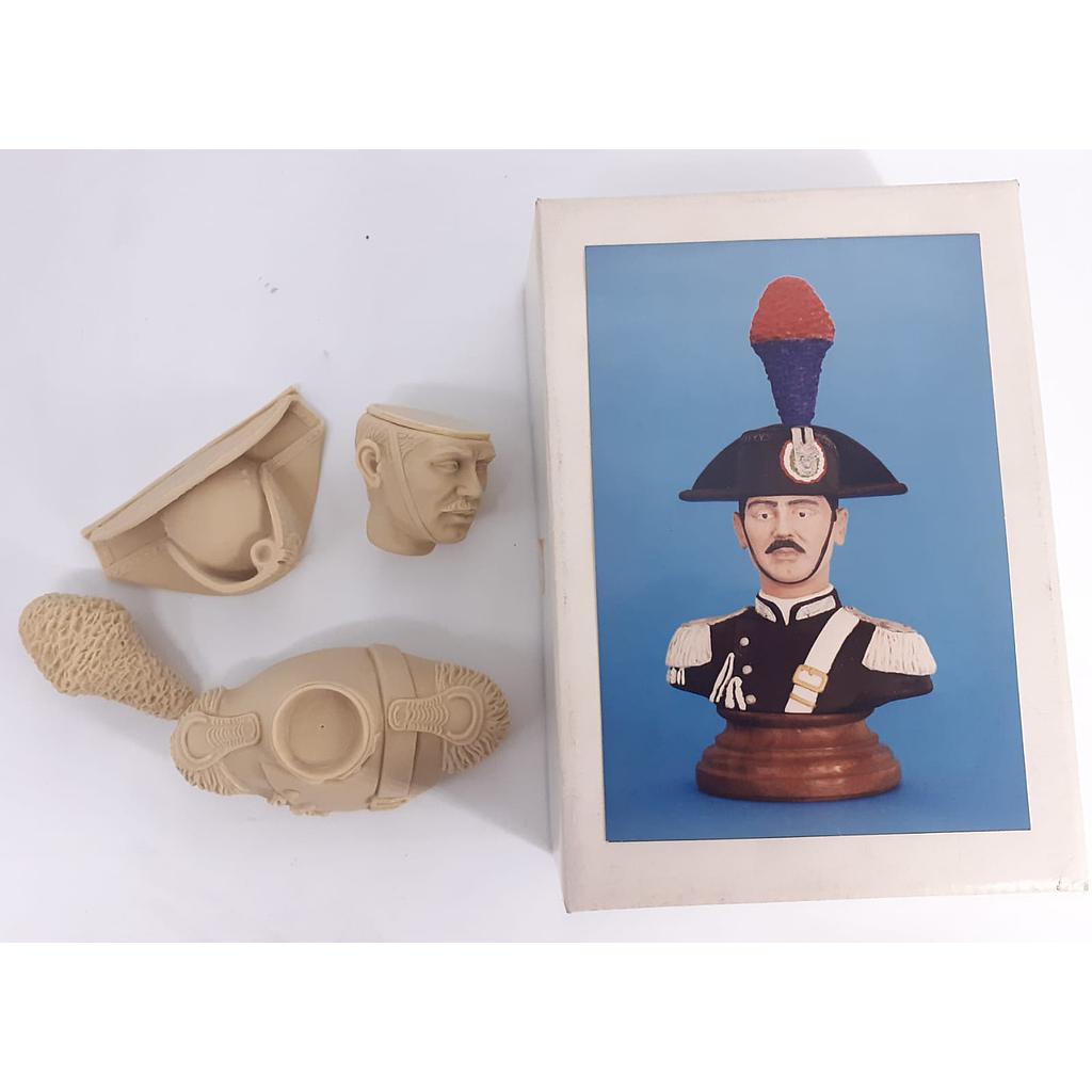 busto carabiniere scala 1/4 in resina