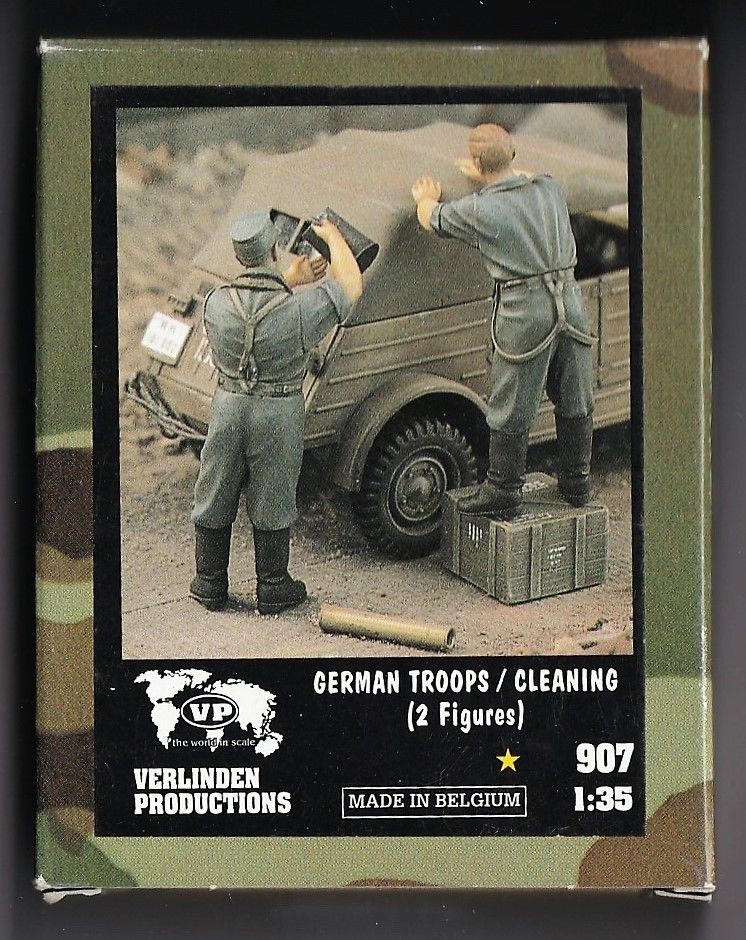 2 soldati tedeschi pulizia mezzo 1/35