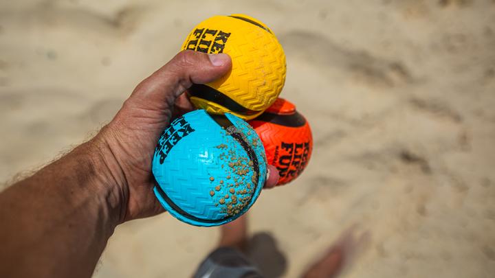 Waboba Zag ball rimbalza sull'acqua
