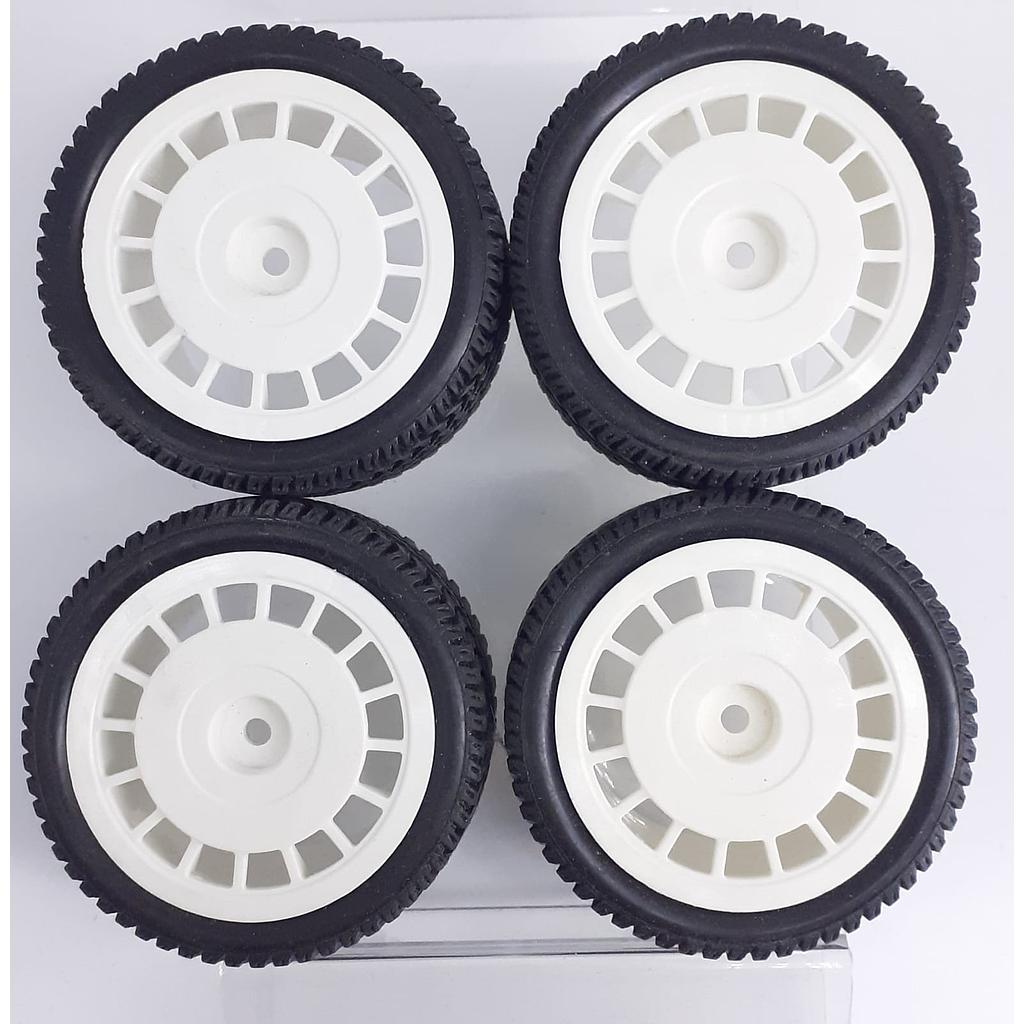 pneumatici con cerchio Lancia Delta scolpiti scala 1/10 Tag Models