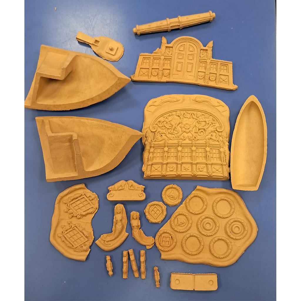ornamenti in legno plastico veliero Nonsuch
