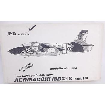 Aermacchi MB 326k con turbogetto R.R.Viper 1/48