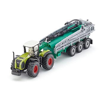Trattore Xerion con cisterna irrigatore