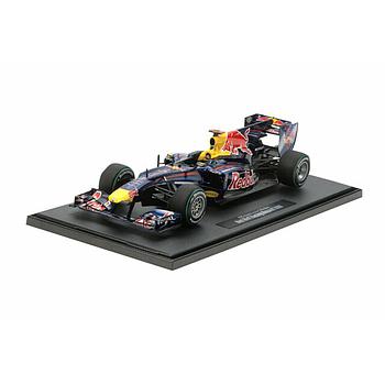 Red Bull Racing Renault RB6 Vettel n'5 1/20 