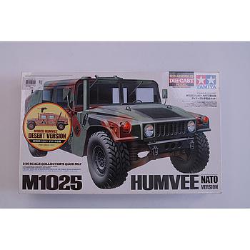 M1025 humvee desert semiassenblato 1/20