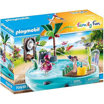 Piscina con giochi d'acqua