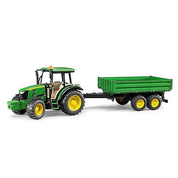 John Deere 5115 M con rimorchio