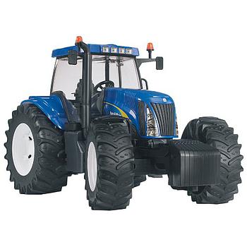 trattore New Holland T8040